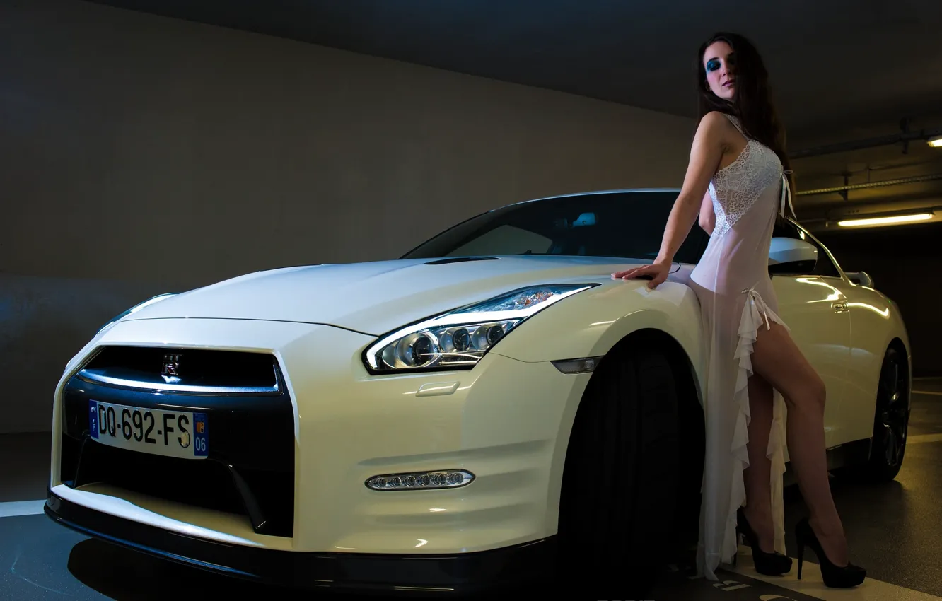 Photo wallpaper machine, auto, girl, pose, feet, shoes, supercar, Nissan GT-R