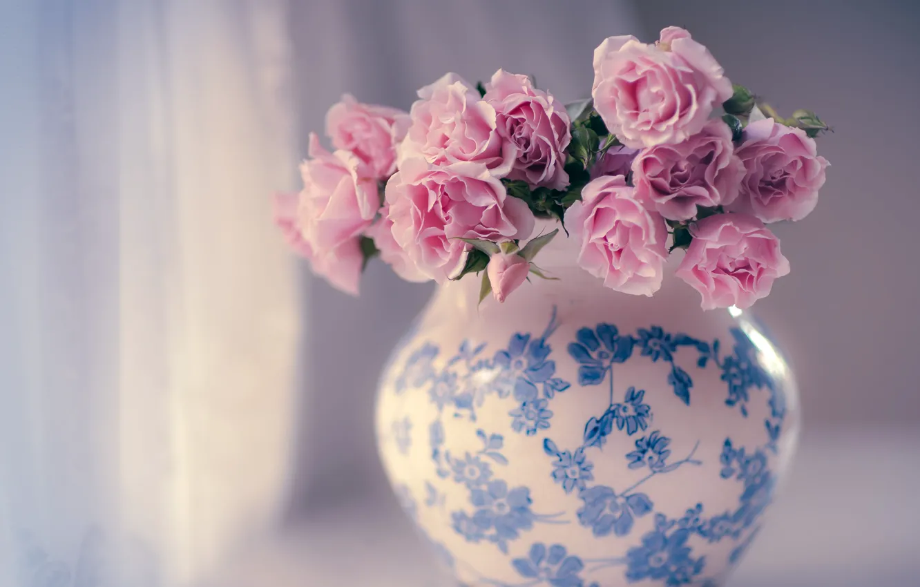 Photo wallpaper roses, vase, pink