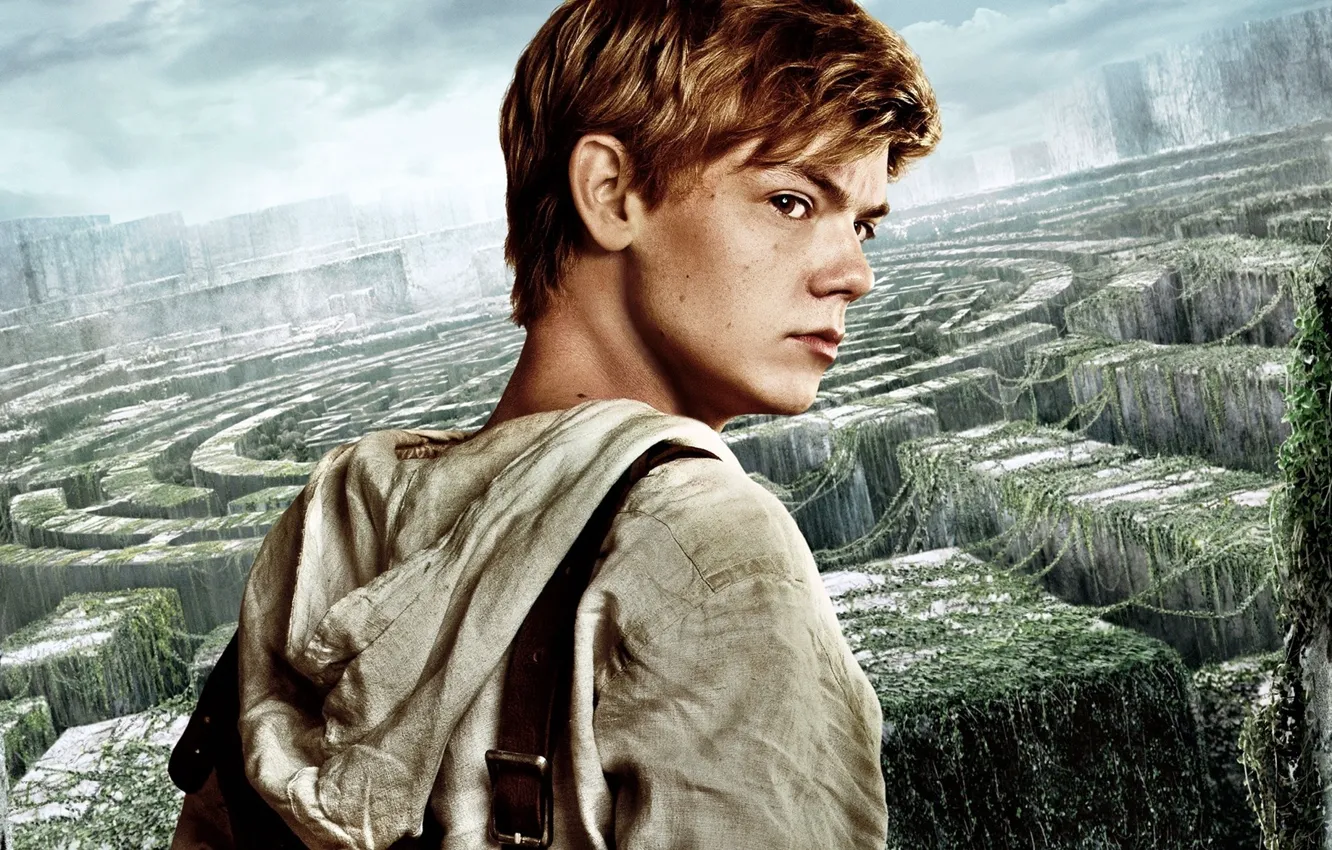 Photo wallpaper cinema, British, sky, man, boy, survivor, face, labyrinth
