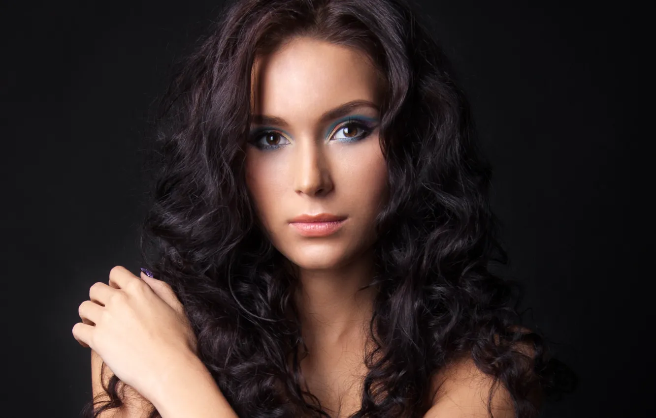 Photo wallpaper look, girl, background, model, hair, shadow, hands, makeup