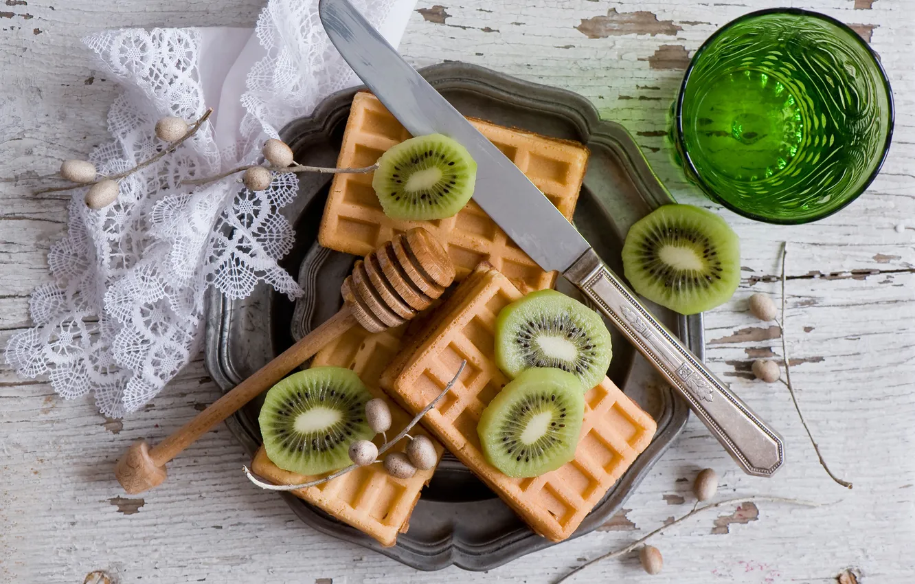 Photo wallpaper kiwi, knife, waffles