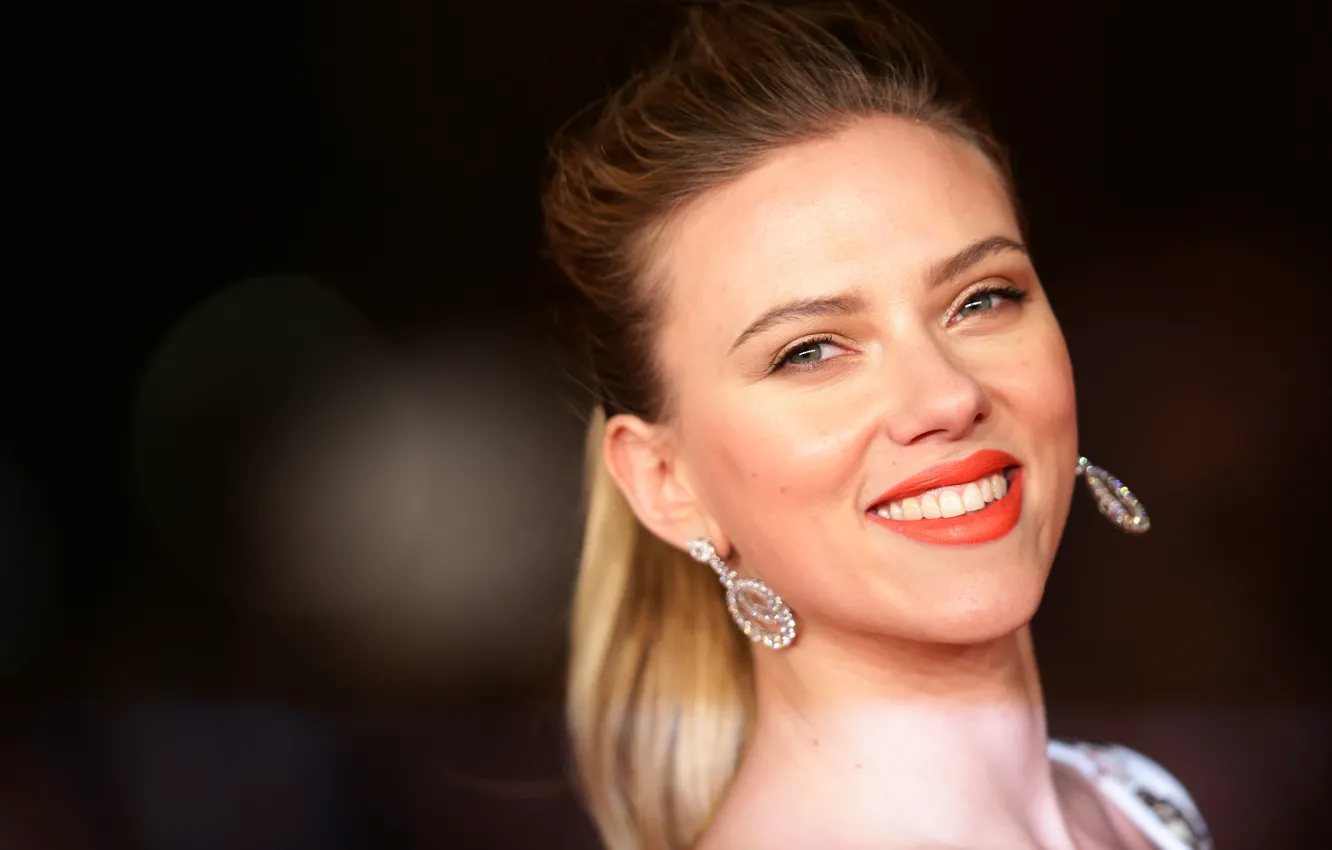 Photo wallpaper smile, Scarlett Johansson, Scarlett Johansson, brown hair, celebrity