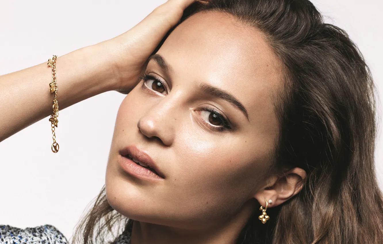 Photo wallpaper look, girl, bracelet, Louis Vuitton, Alicia Vikander