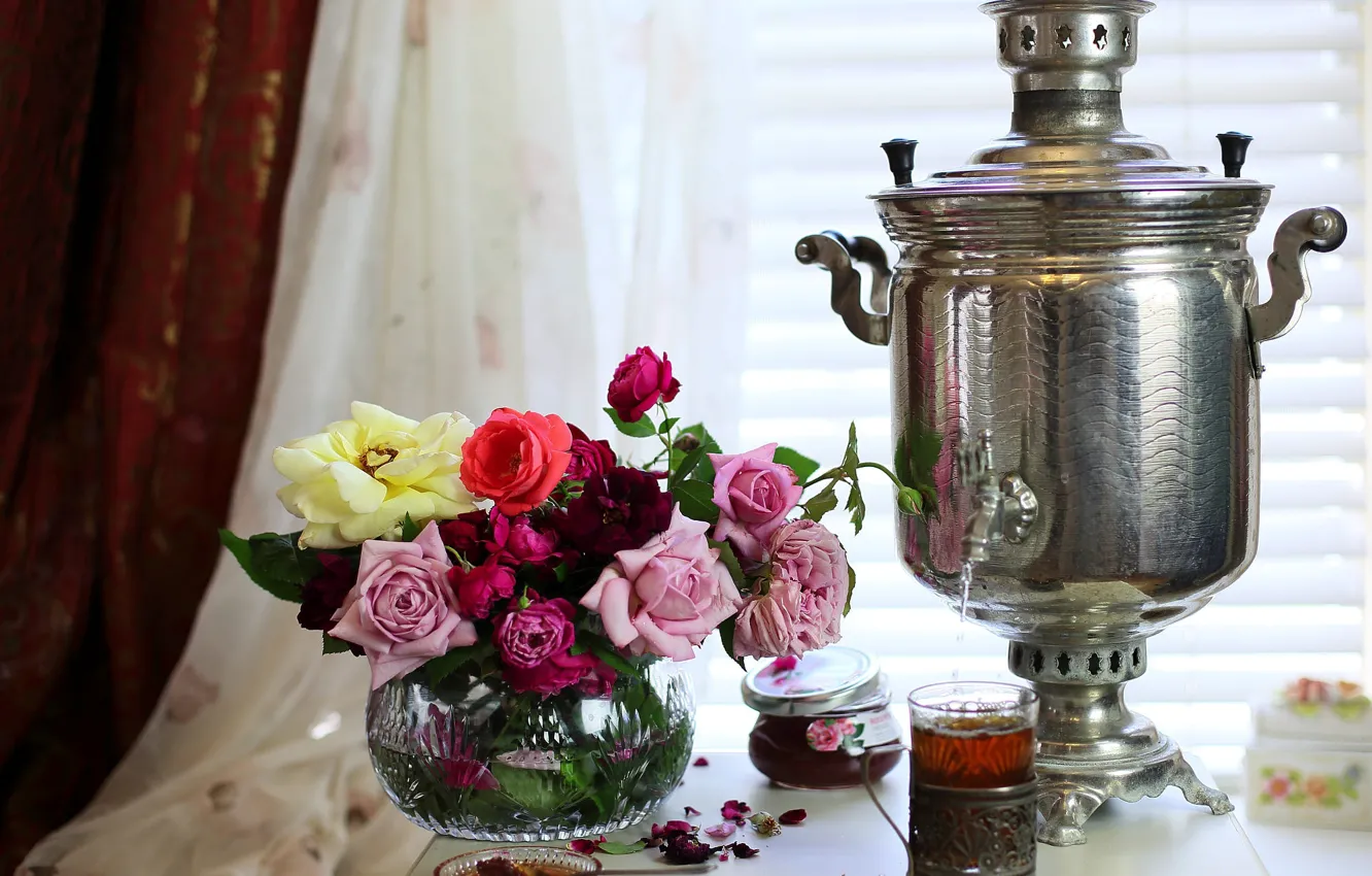 Photo wallpaper flowers, glass, comfort, house, table, tea, roses, beauty