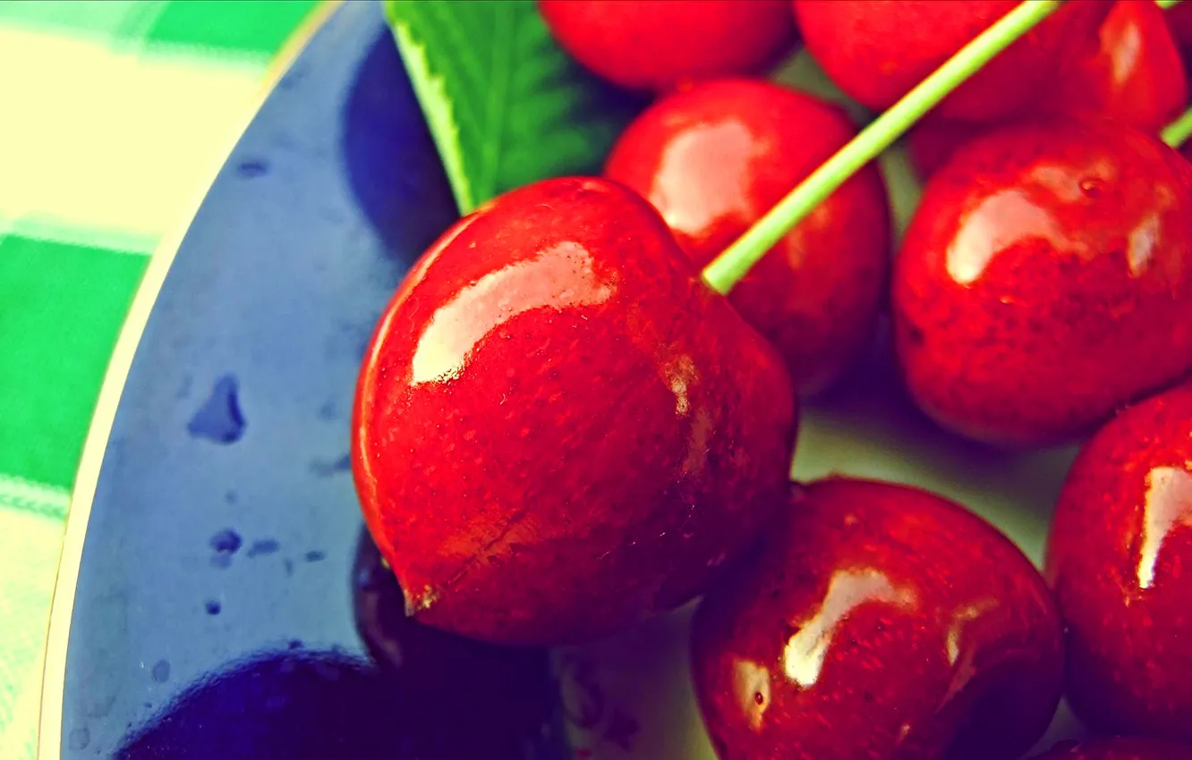 Photo wallpaper macro, cherry, berries