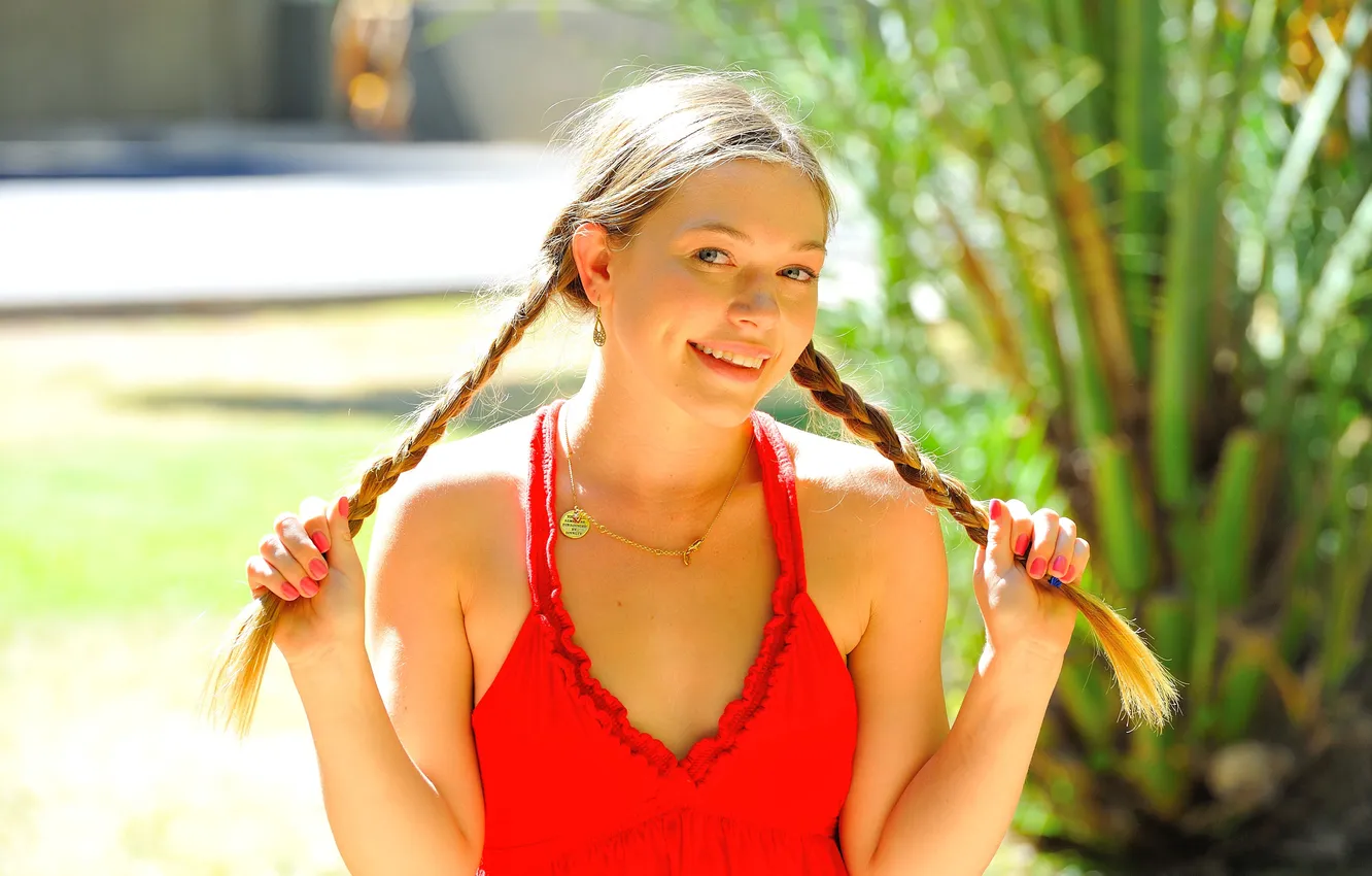 Photo wallpaper smile, model, braids, Aurielee