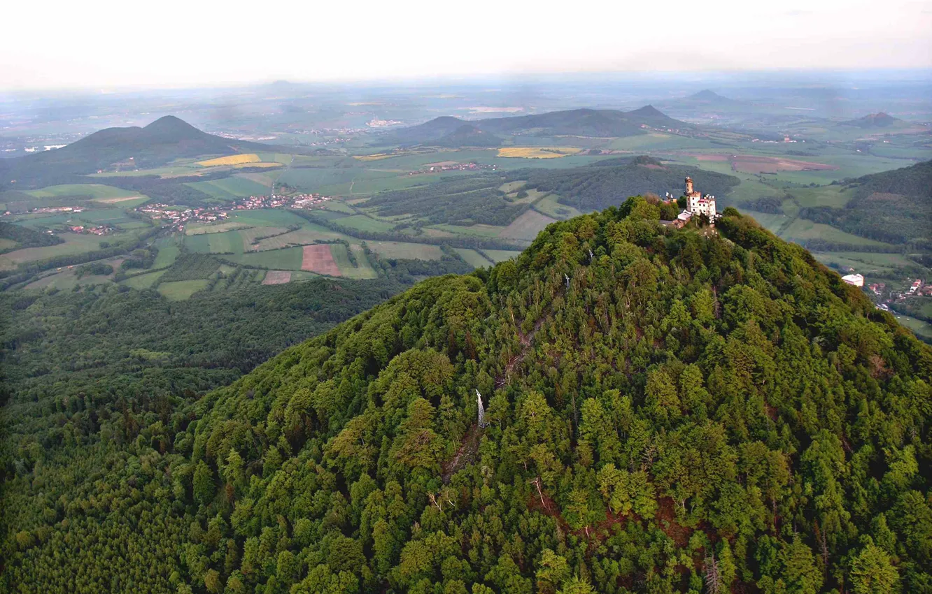 Photo wallpaper mountains, castle, Czech Republic, Czech central mountains, The milešovka, Milesovka