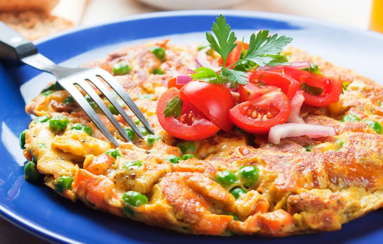 Photo wallpaper polka dot, tomatoes, ham, omelette