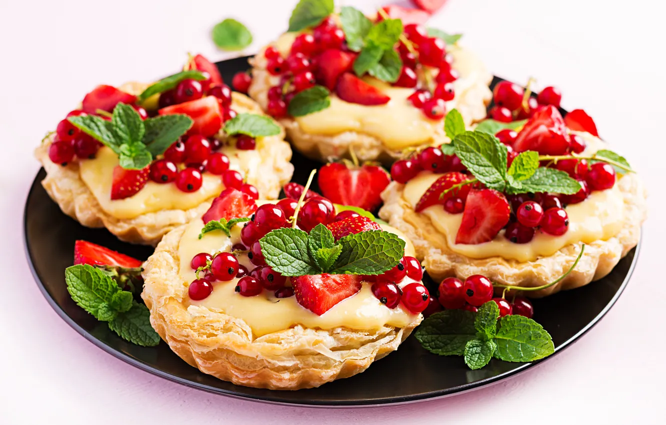 Photo wallpaper berries, strawberry, cake, currants, tartlets