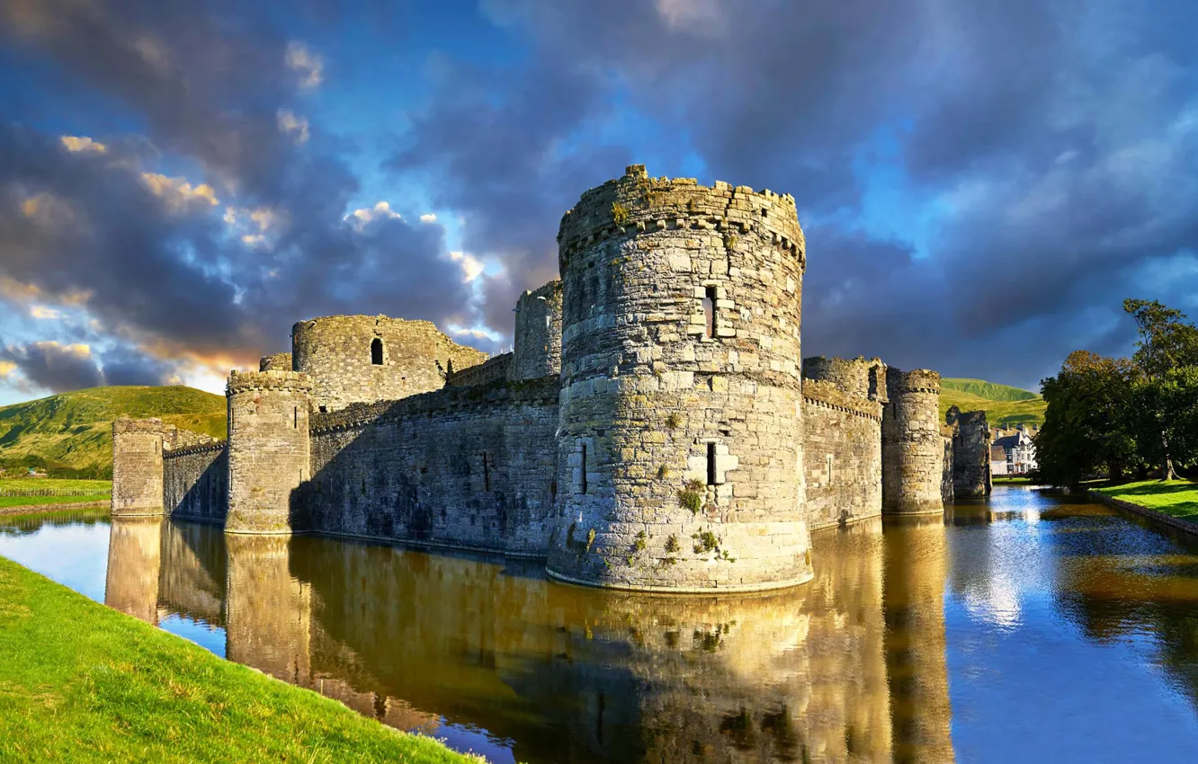 Photo wallpaper water, tower, Wales, Isle of Anglesey, castle Beaumaris