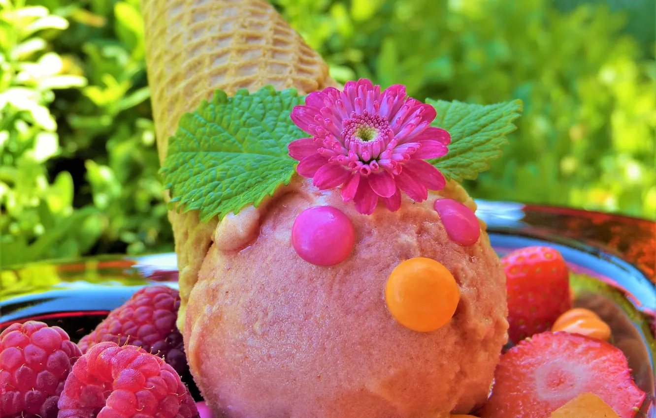Photo wallpaper greens, summer, balls, flowers, raspberry, eyes, nose, strawberry