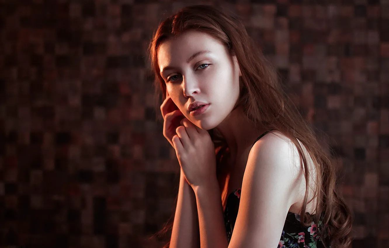 Photo wallpaper look, face, pose, background, model, portrait, hands, makeup