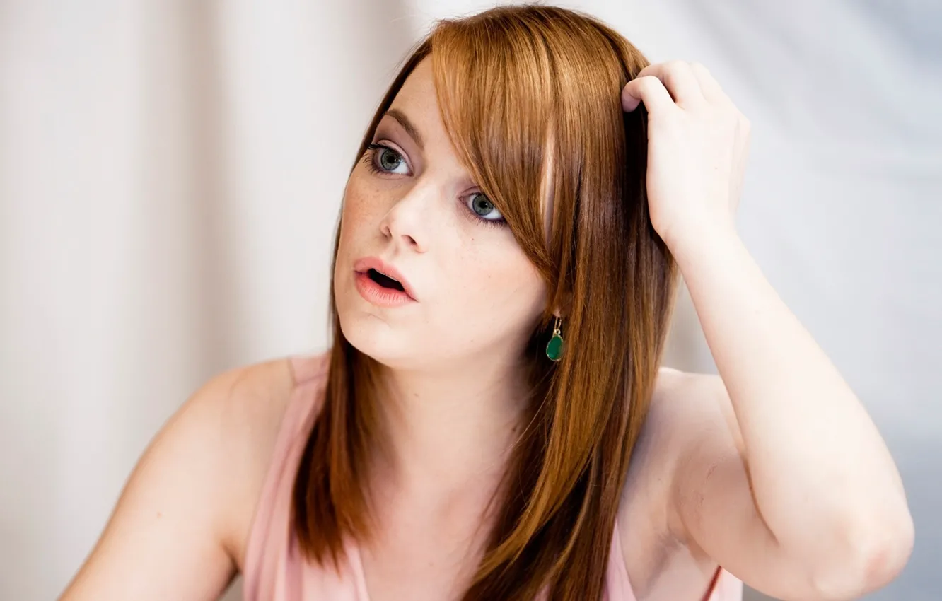 Photo wallpaper face, surprise, actress, red, Emma Stone, Emma Stone, puzzlement