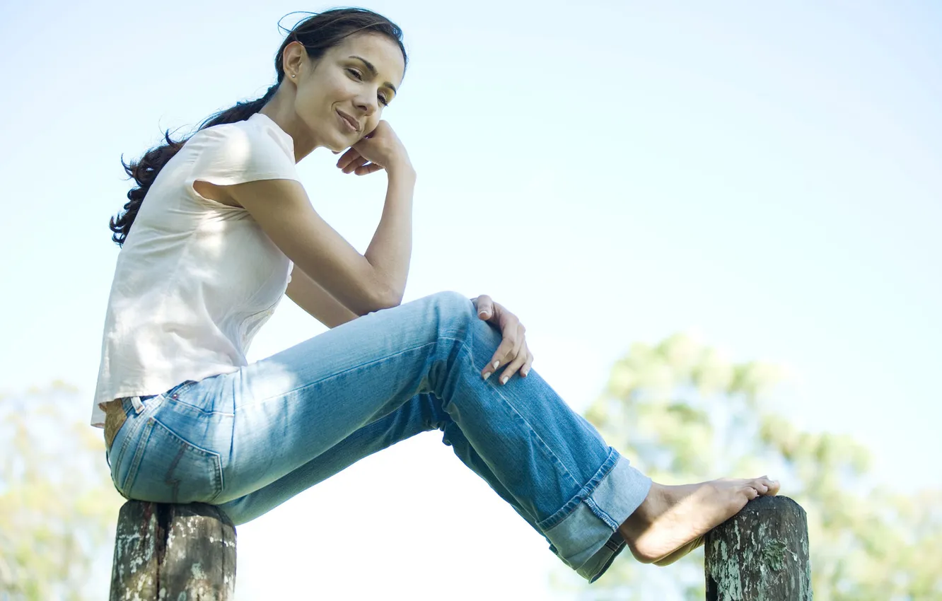 Photo wallpaper girl, pretty, jeans, cute, t-shirt