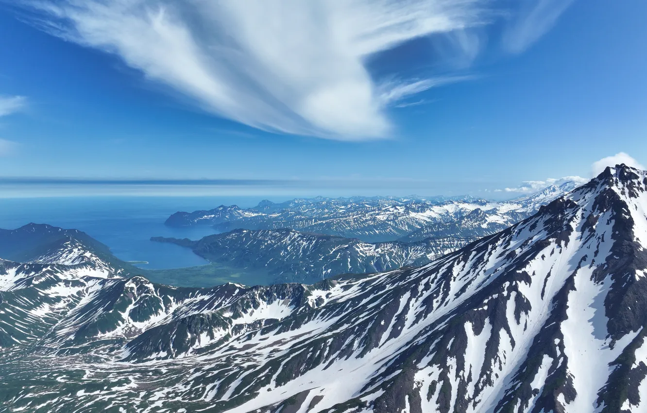 Photo wallpaper mountains, Russia, Kamchatka, Vilyuchik