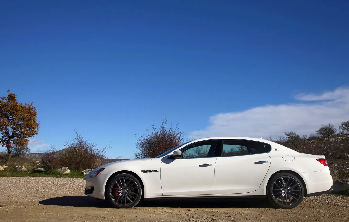 Photo wallpaper Auto, White, Machine, Day, Sedan, Side view, Massaerati, Quatroporteu