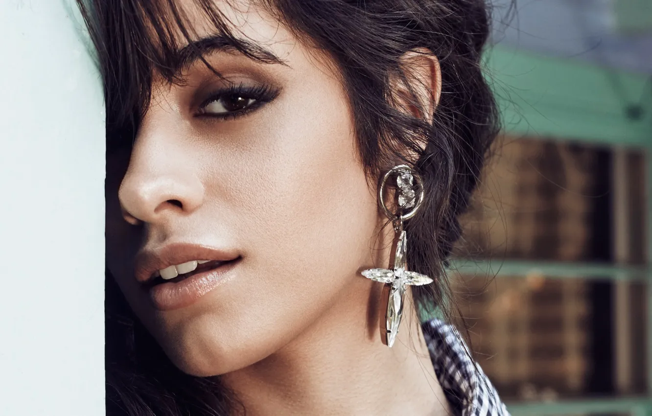 Photo wallpaper look, girl, earrings, Camila Hair