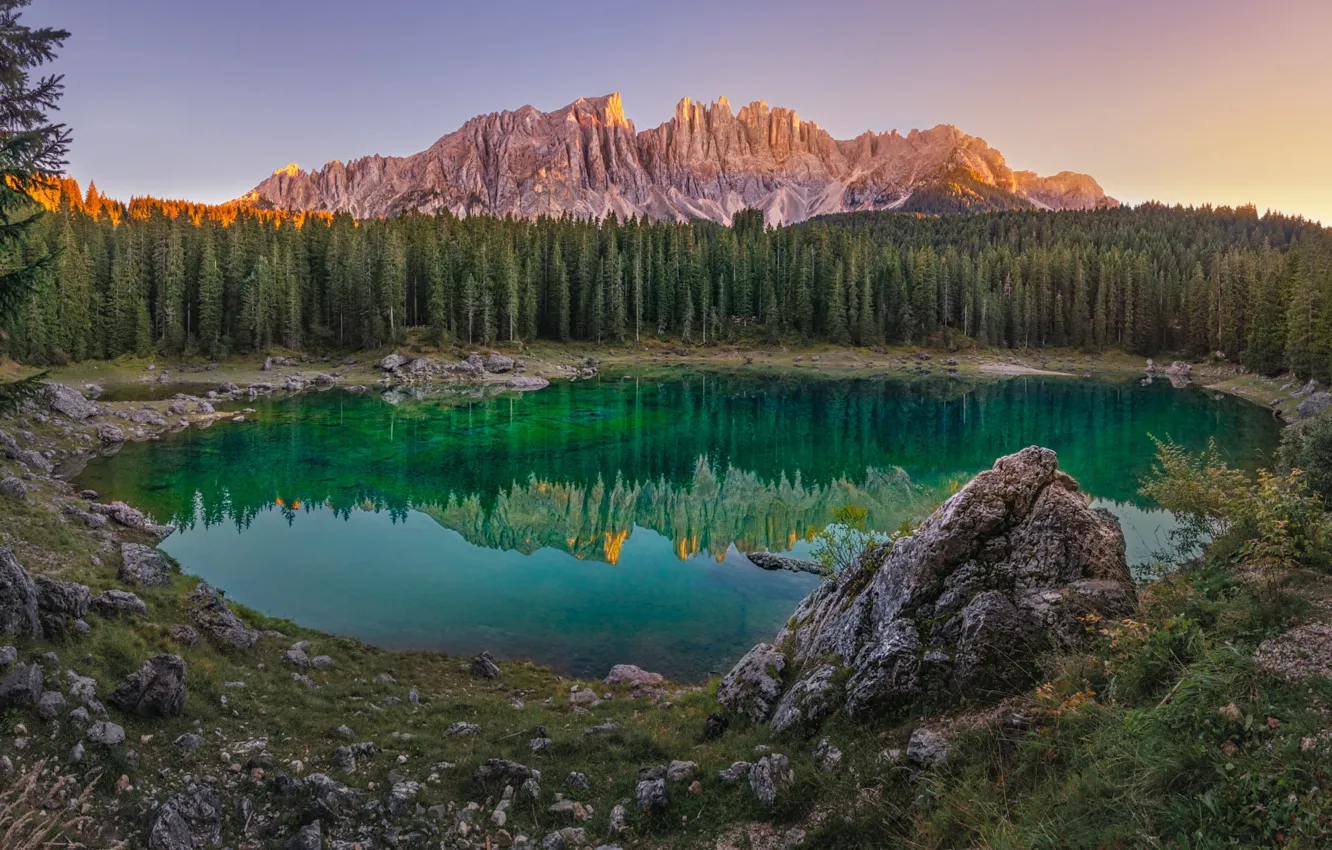 Photo wallpaper forest, light, mountains, lake, reflection, stones, shore, tops
