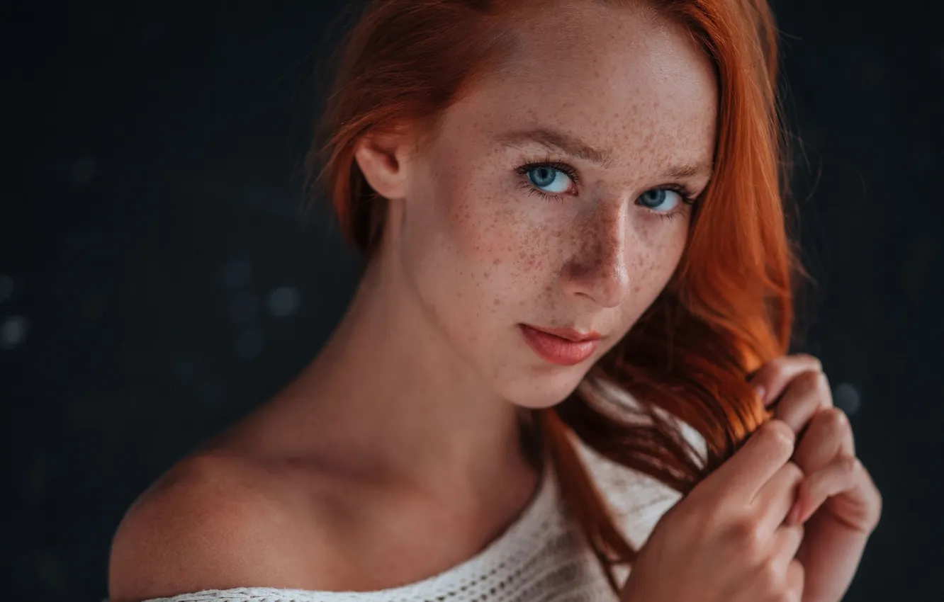Photo wallpaper portrait, red, Lisa, Andrew Lisowski