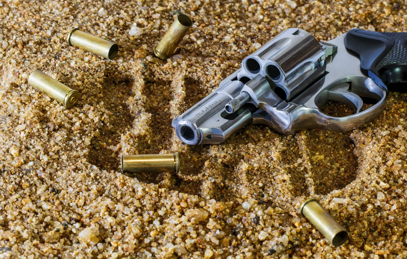 Photo wallpaper traces, gun, blur, revolver, sleeve, drum, bokeh, firearms