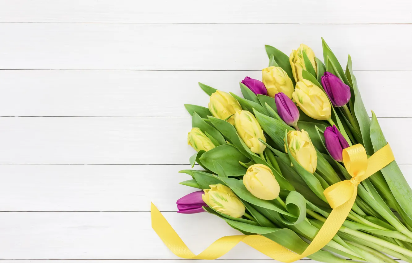 Photo wallpaper bouquet, tulips, wood, color, LAIMDOTA GRIVANE