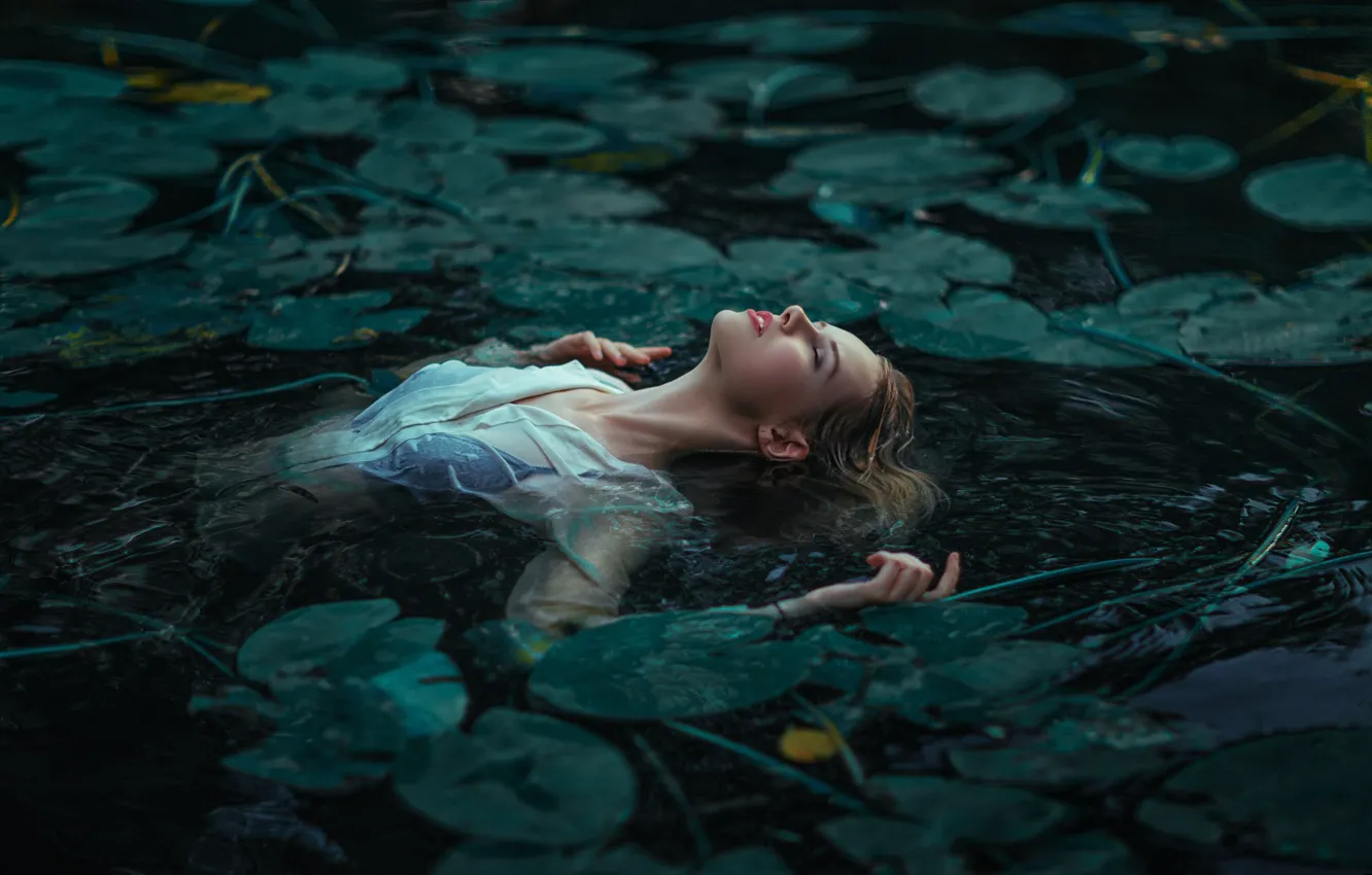 Photo wallpaper leaves, water, girl, lake, pond, the situation, Pavel Mylnikov, Maria Savitskaya