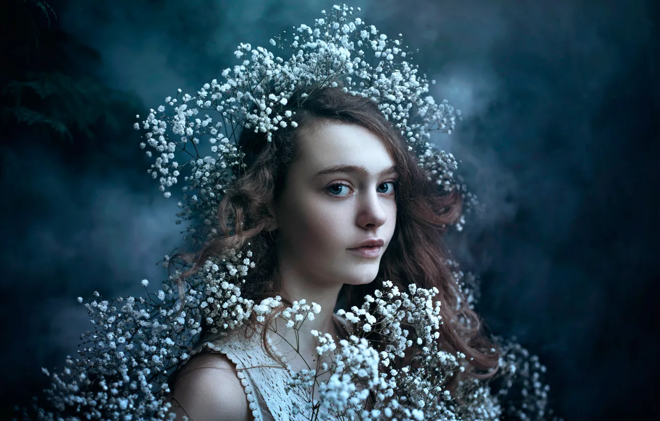 Photo wallpaper portrait, flowers, Bella Kotak