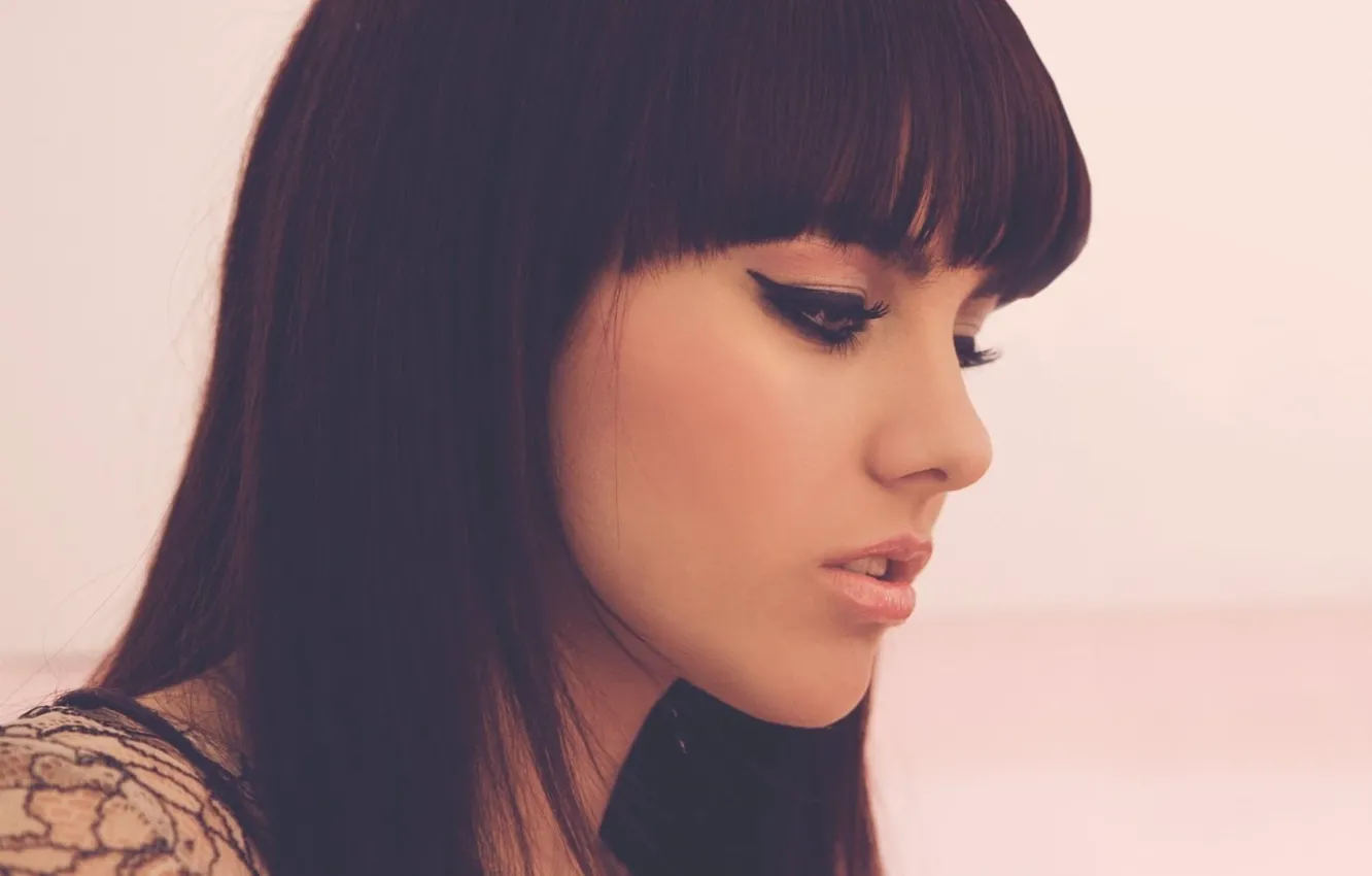 Photo wallpaper girl, arrows, makeup, bangs, Ewa Farna