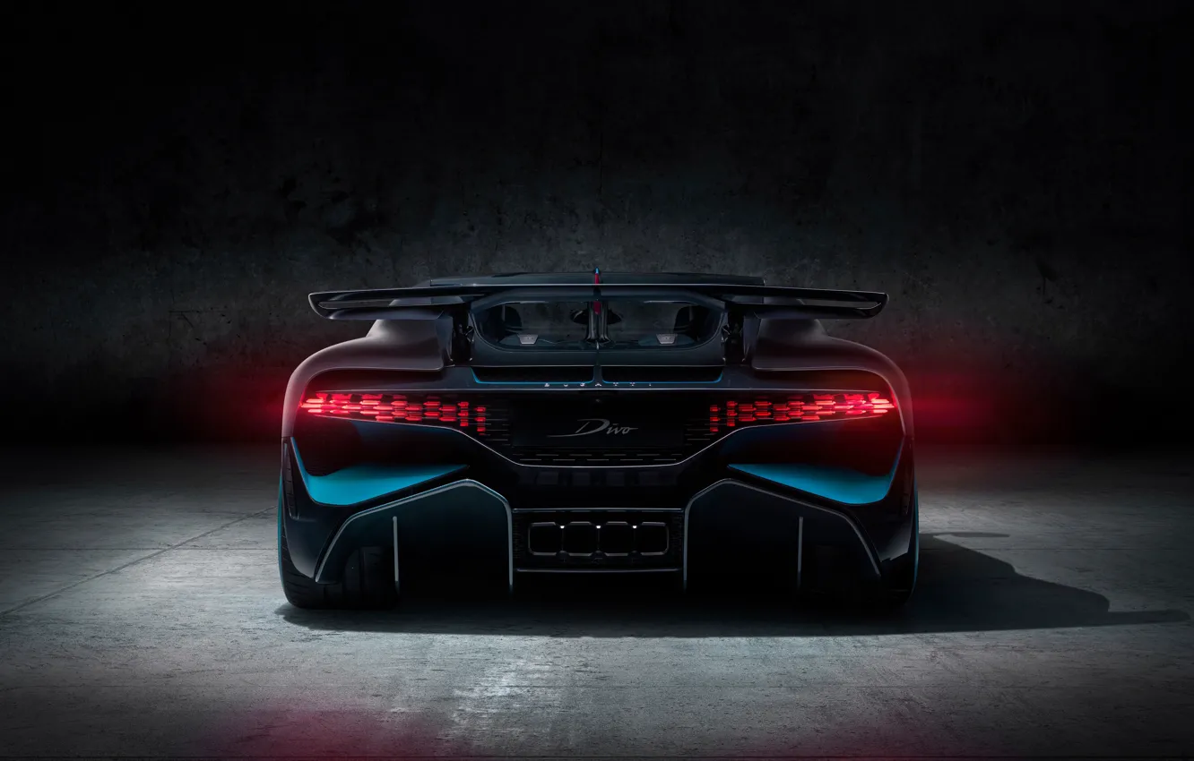 Photo wallpaper background, rear view, hypercar, Divo, Bugatti Divo, 2019 Bugatti Divo
