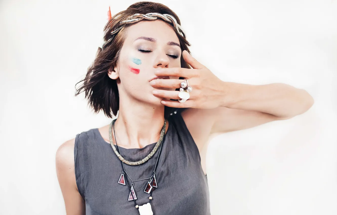 Photo wallpaper vocalist, songwriter, Ekaterina Ivanchikova, IOWA