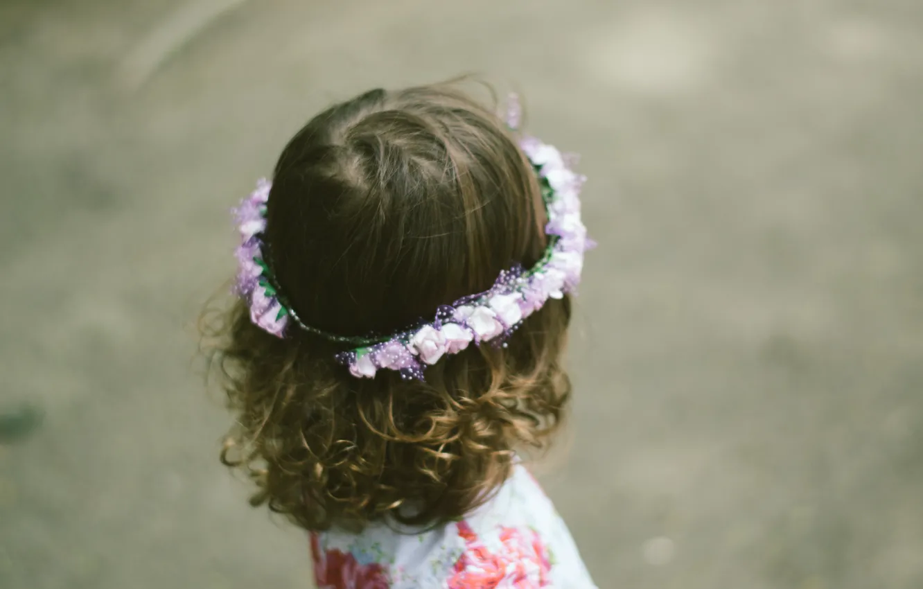 Photo wallpaper children, girl, curls, wreath