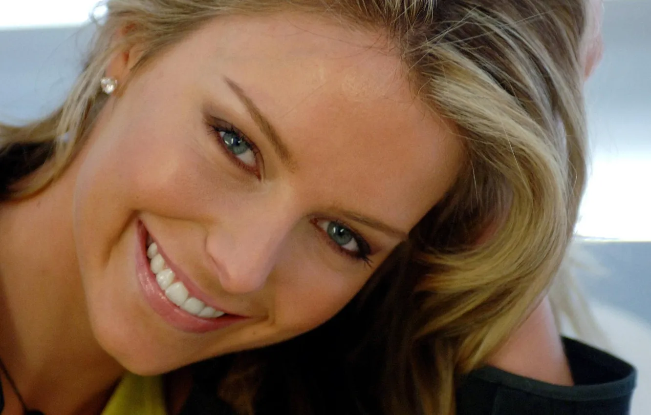 Photo wallpaper smile, Jennifer Hawkins