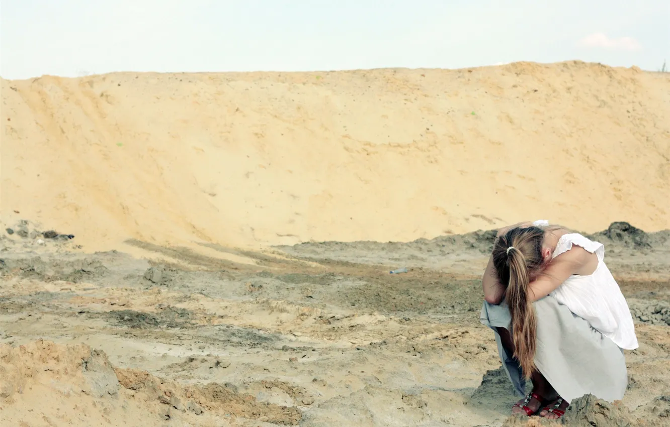 Photo wallpaper sand, background, dress, girl