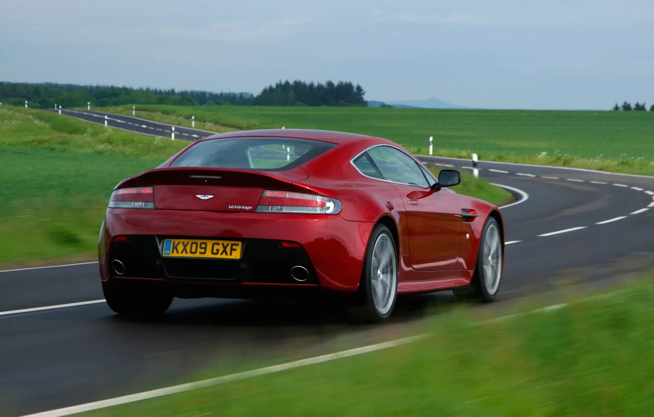 Photo wallpaper road, auto, Wallpaper, Aston Martin, Vantage, V12, back