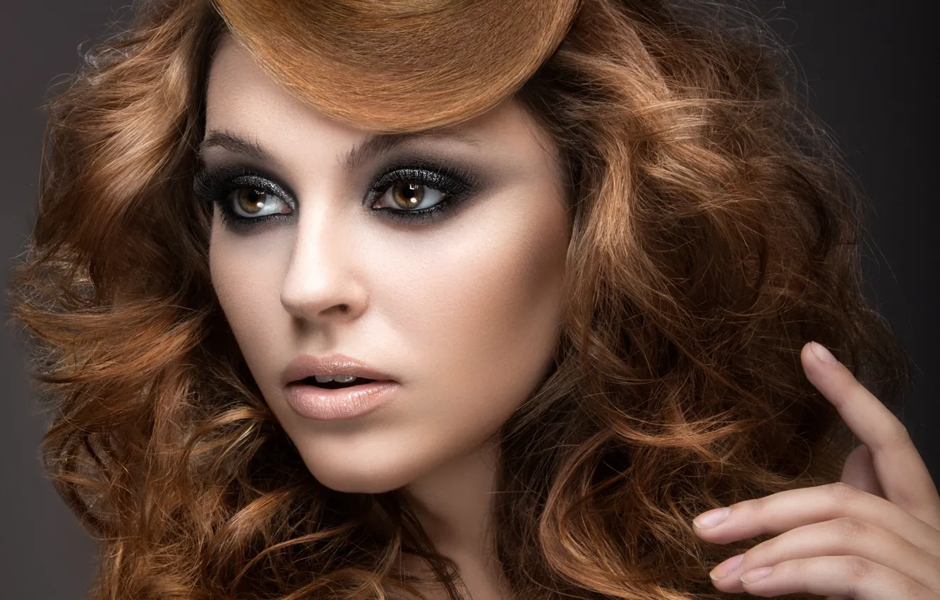 Photo wallpaper look, girl, style, model, hands, makeup, hairstyle, curls hair