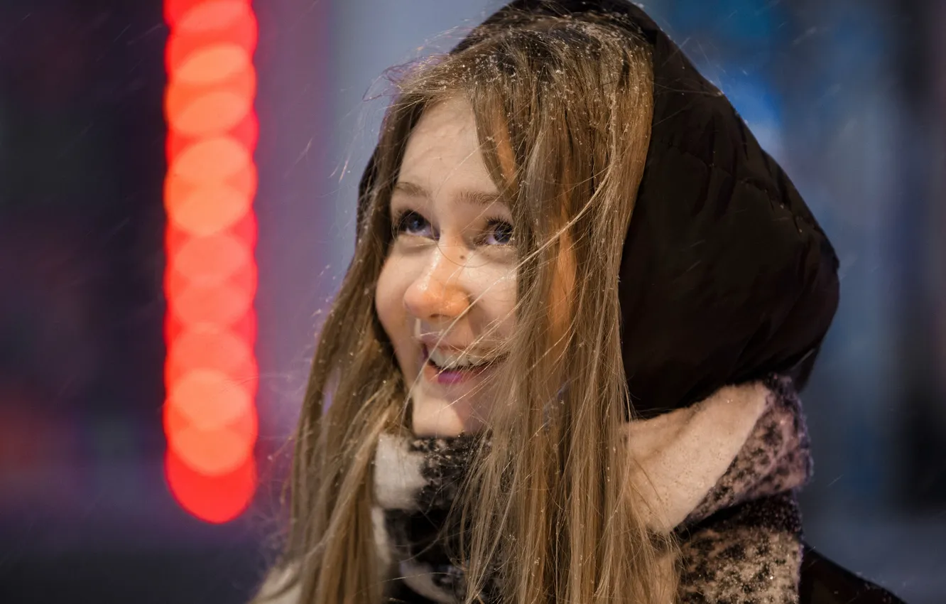 Photo wallpaper winter, girl, snow, joy, smile, Vitaly Vakhrushev