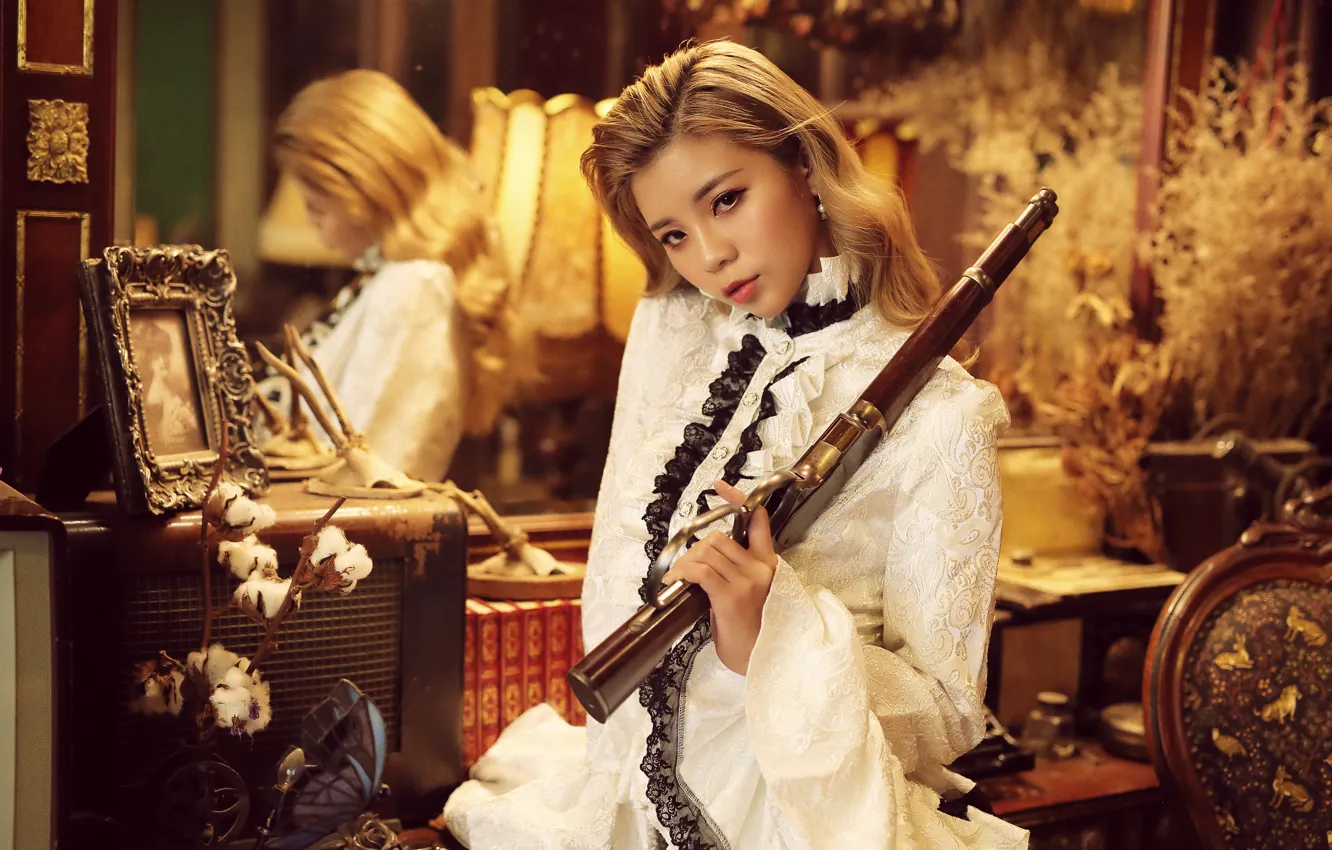 Photo wallpaper girl, gun, Asian