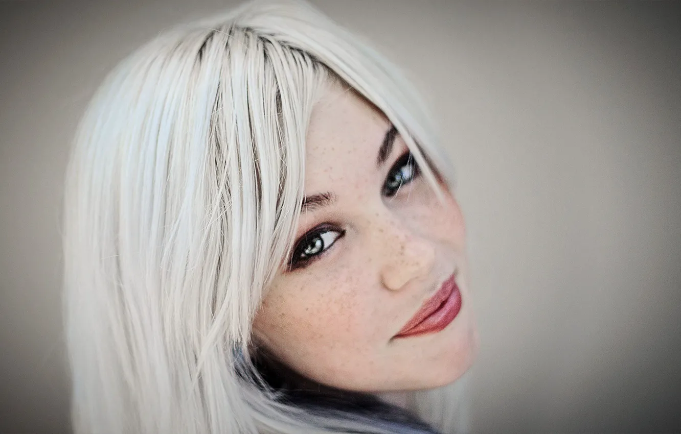 Photo wallpaper freckles, Devon Jade, ash