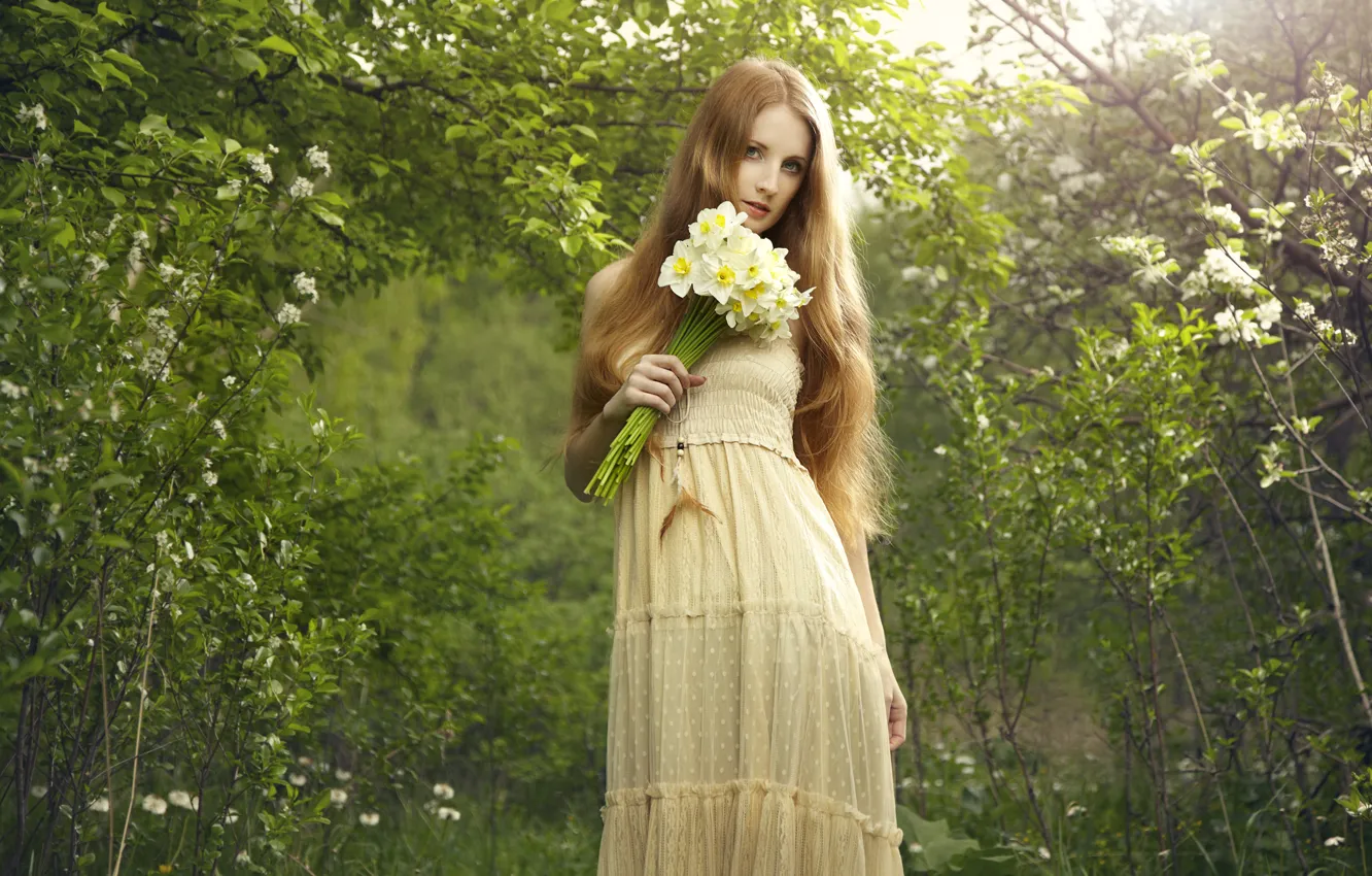 Photo wallpaper look, girl, nature, bouquet, dress, red