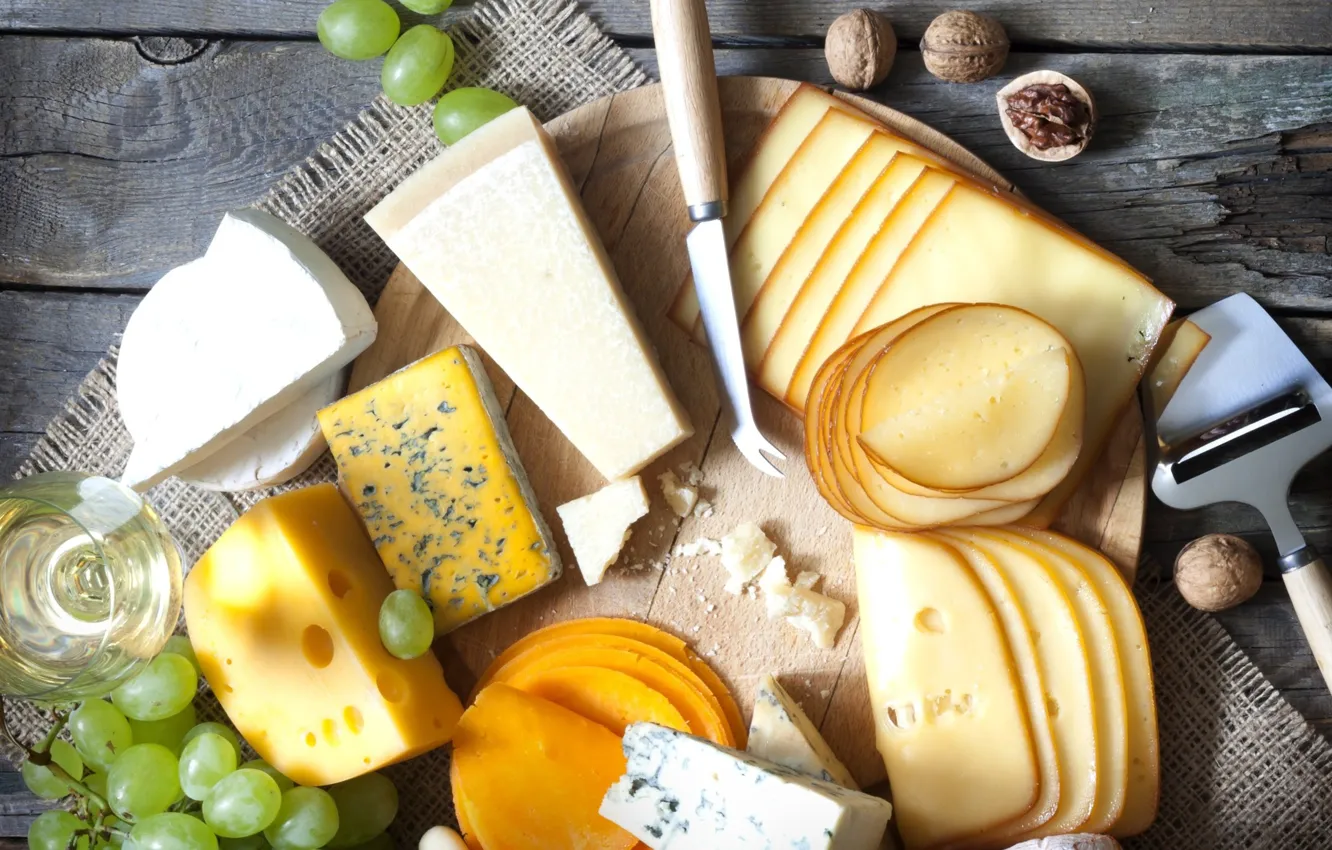 Photo wallpaper cheese, grapes, nuts, cuts