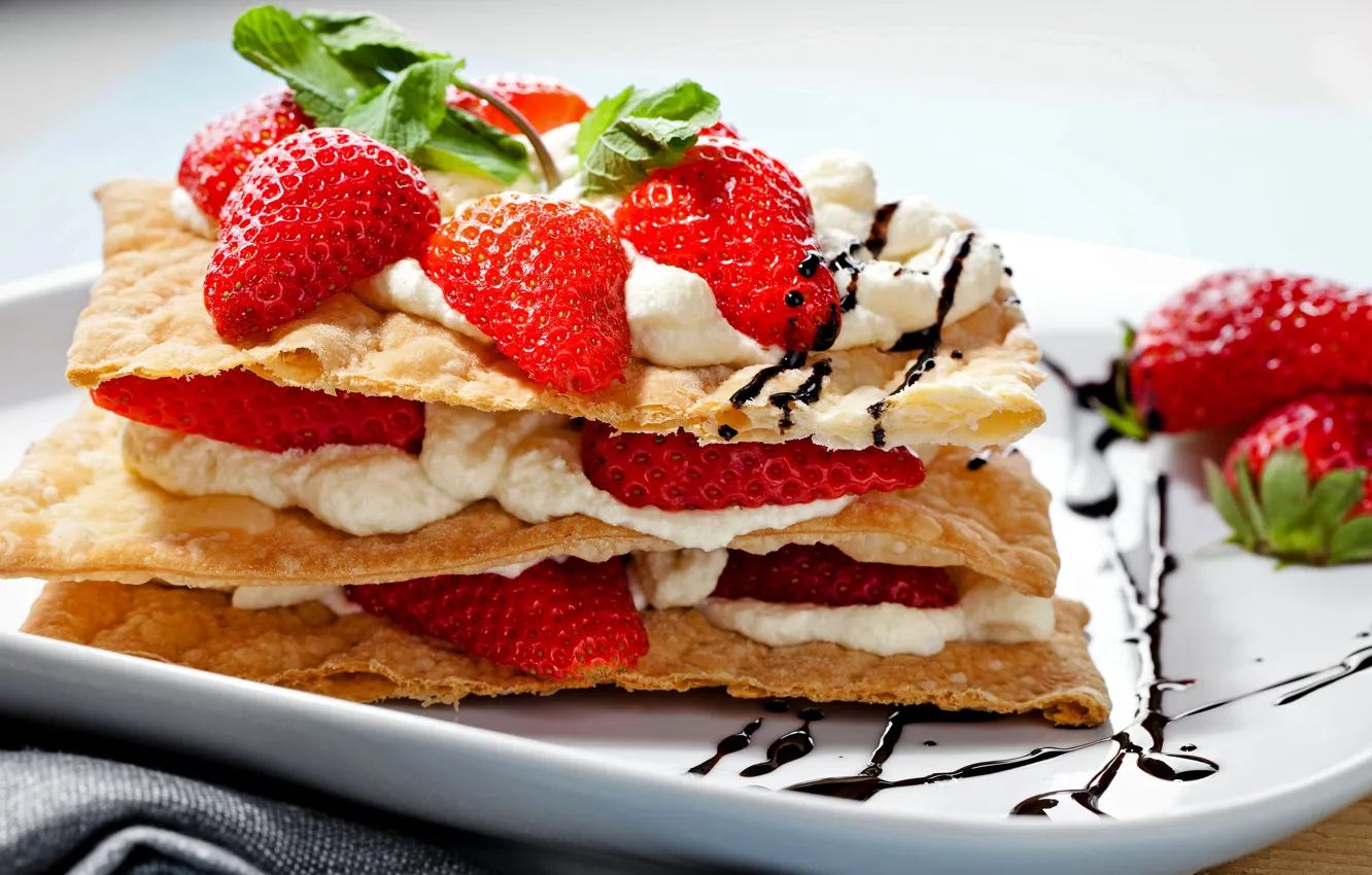 Photo wallpaper berries, strawberry, cake, cake, cake, cream, dessert, cakes