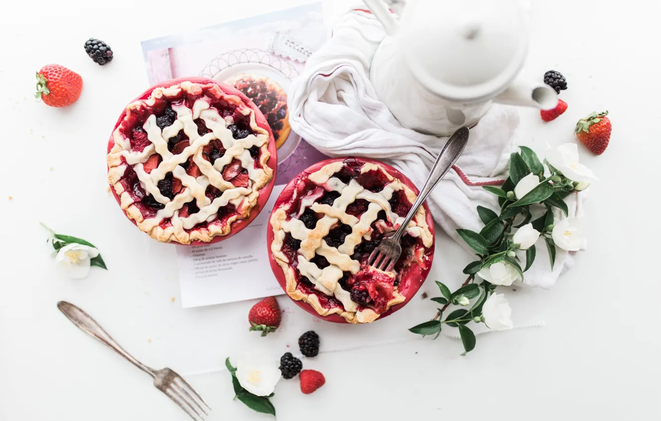 Photo wallpaper strawberry, cakes, BlackBerry, sweet, pies