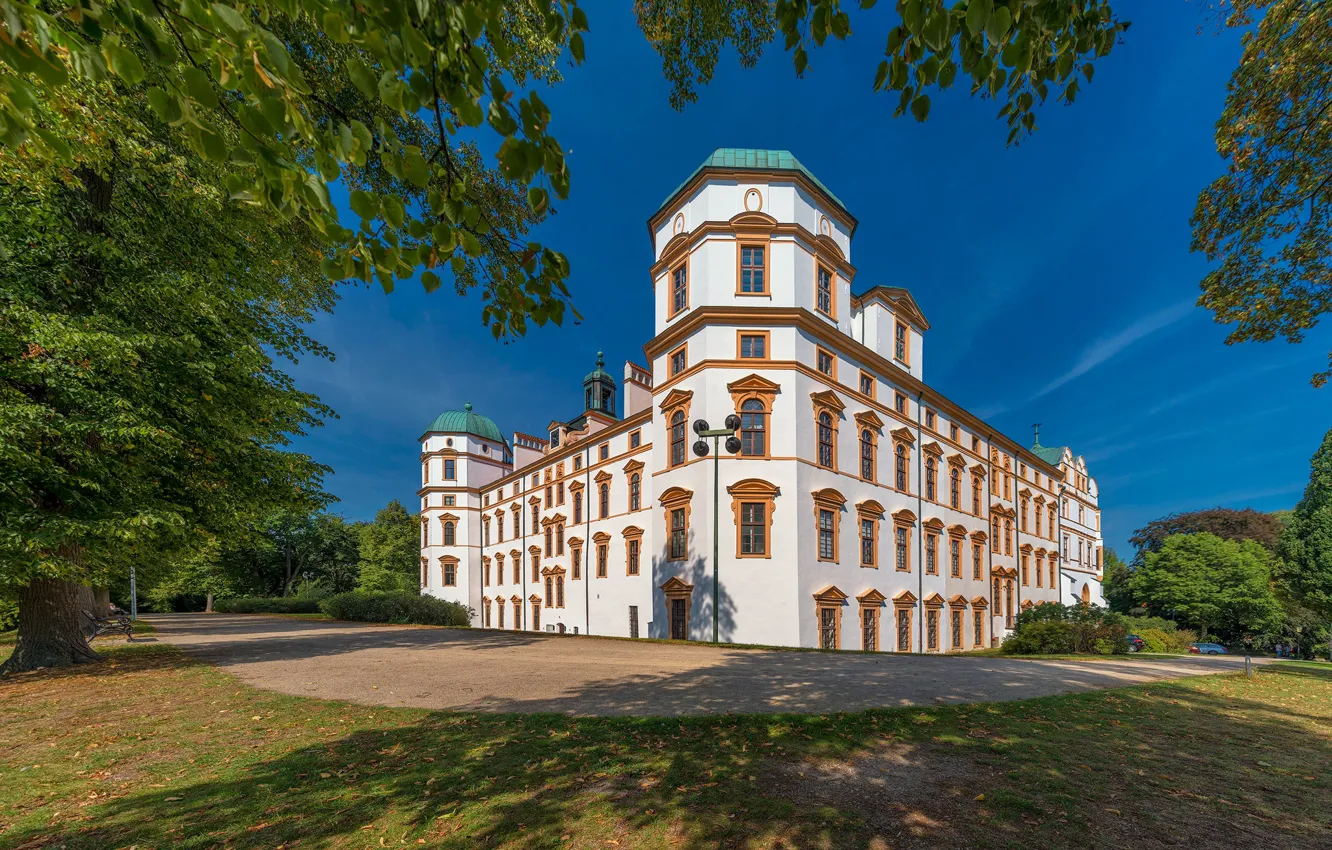 Photo wallpaper trees, branches, castle, Germany, architecture, Germany, Lower Saxony, Lower Saxony