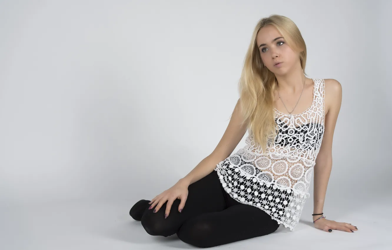 Photo wallpaper face, style, background, model, sitting, cutie, Barbara