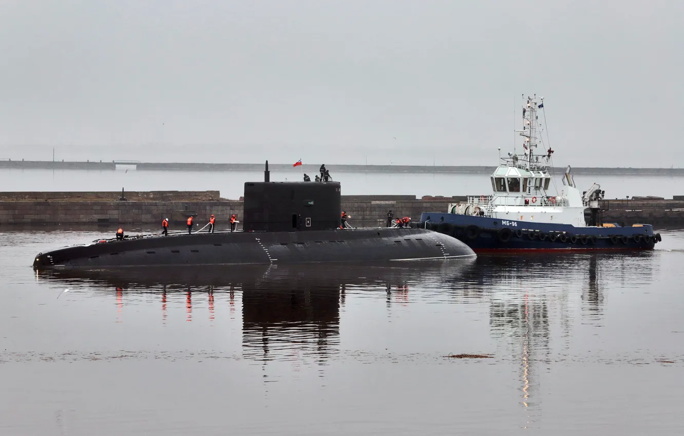 Photo wallpaper boat, underwater, diesel, Petropavlovsk-Kamchatsky