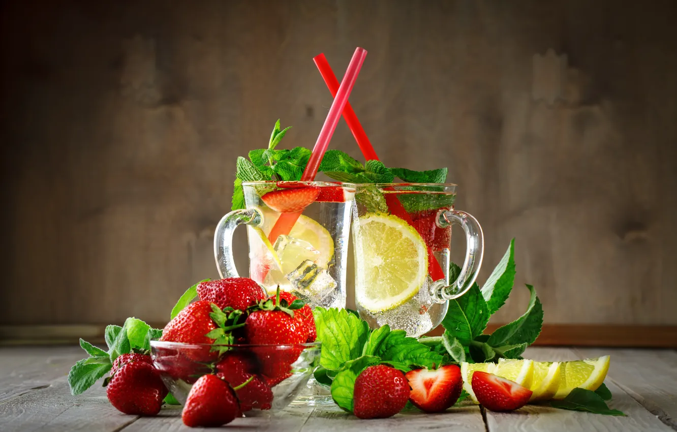 Photo wallpaper ice, berries, lemon, strawberry, drink, mugs, lemonade
