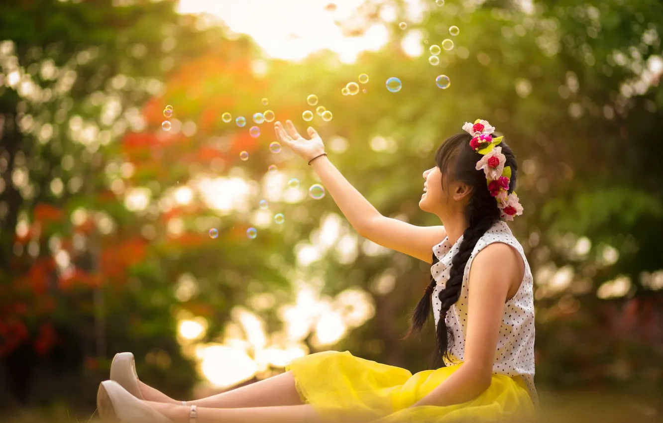 Photo wallpaper summer, bubbles, girl