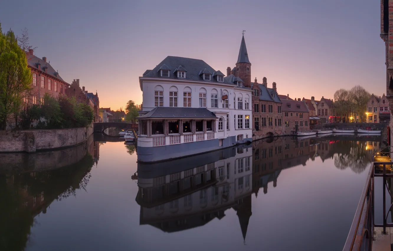 Photo wallpaper building, Belgium, Bruges, water channels