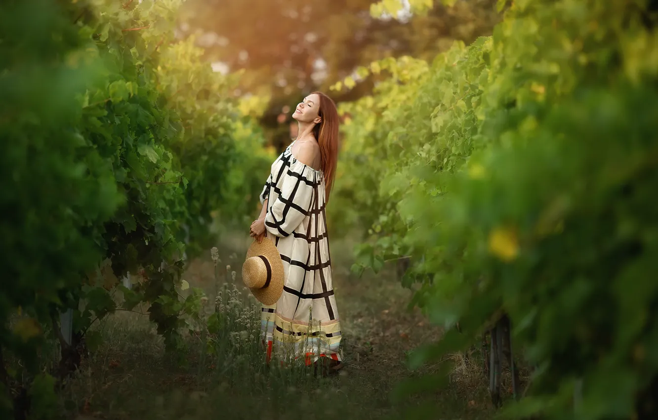 Photo wallpaper girl, pose, hat, grapes, shoulders, Anastasia Barmina