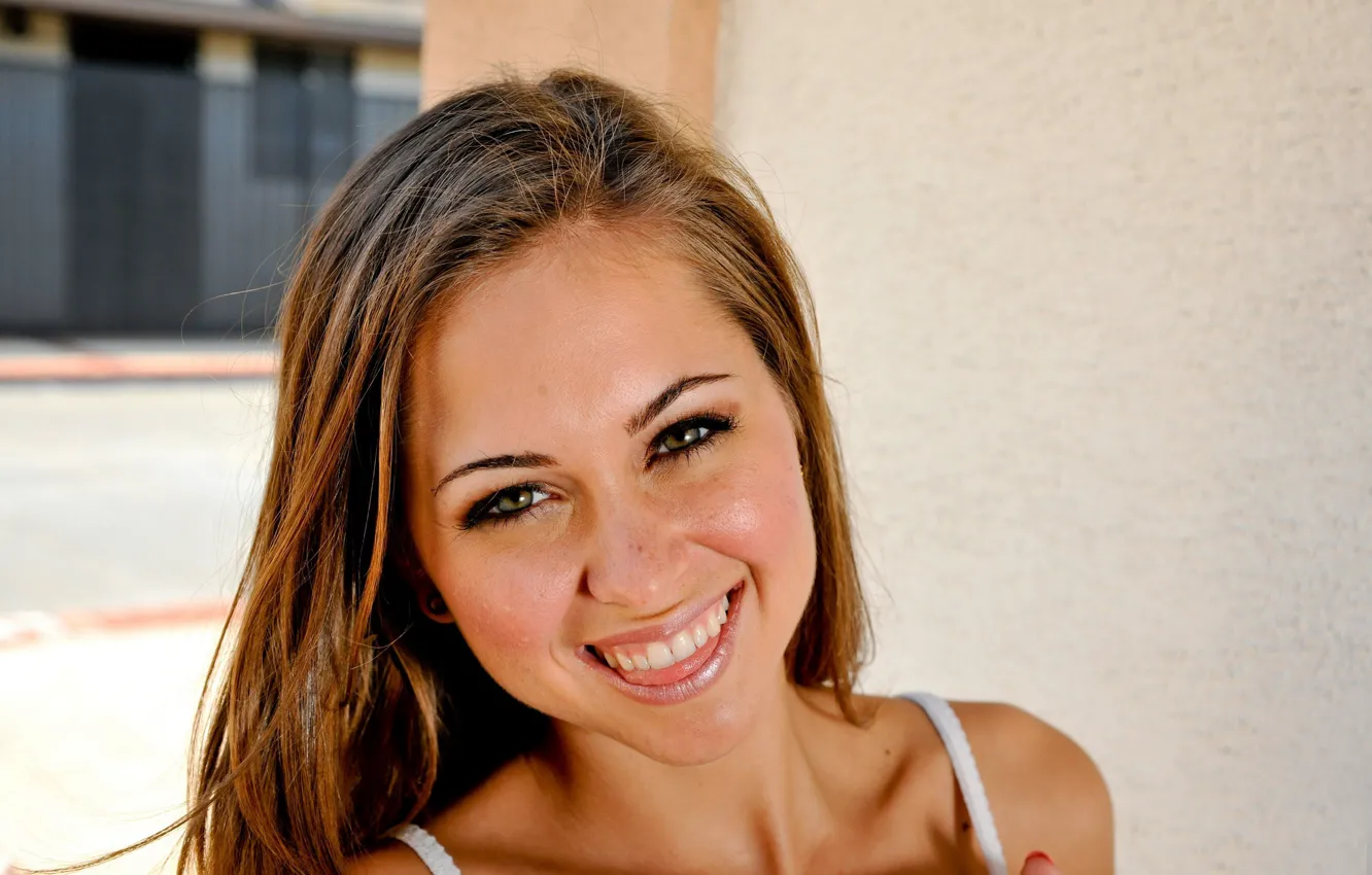 Photo wallpaper eyes, girl, green, smile, model, teeth, brunette, freckles
